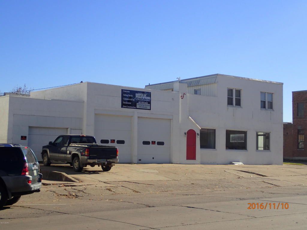 406 Downtown Plz, Fairmont, MN 56031